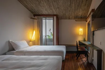 Windy_Kingsize-Bett oder Zweibettzimmer mit Balkon — Concon house